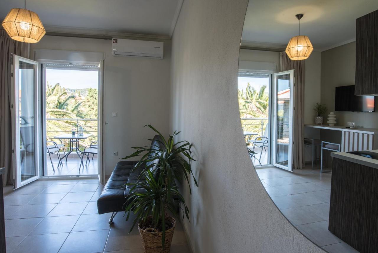 Vertigo Seaside Apartments Nikiti  Ngoại thất bức ảnh