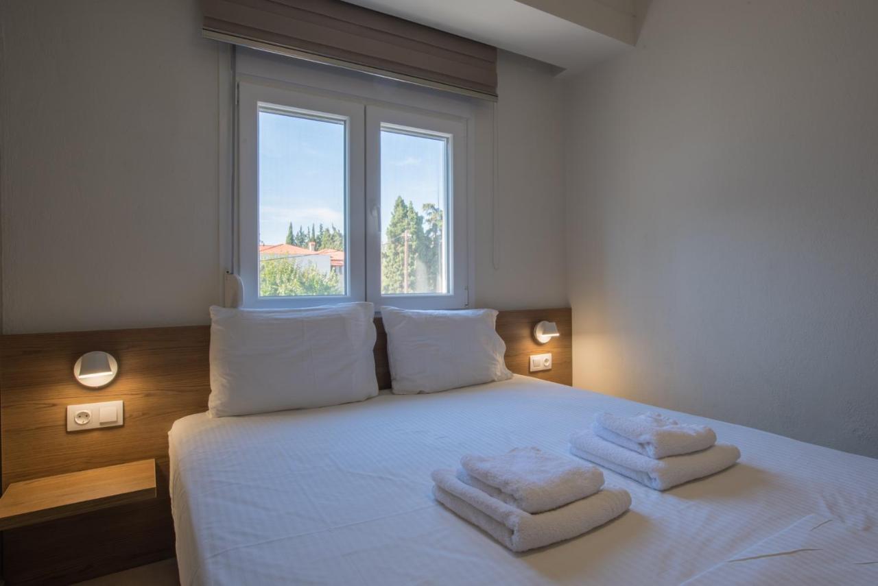 Vertigo Seaside Apartments Nikiti  Ngoại thất bức ảnh