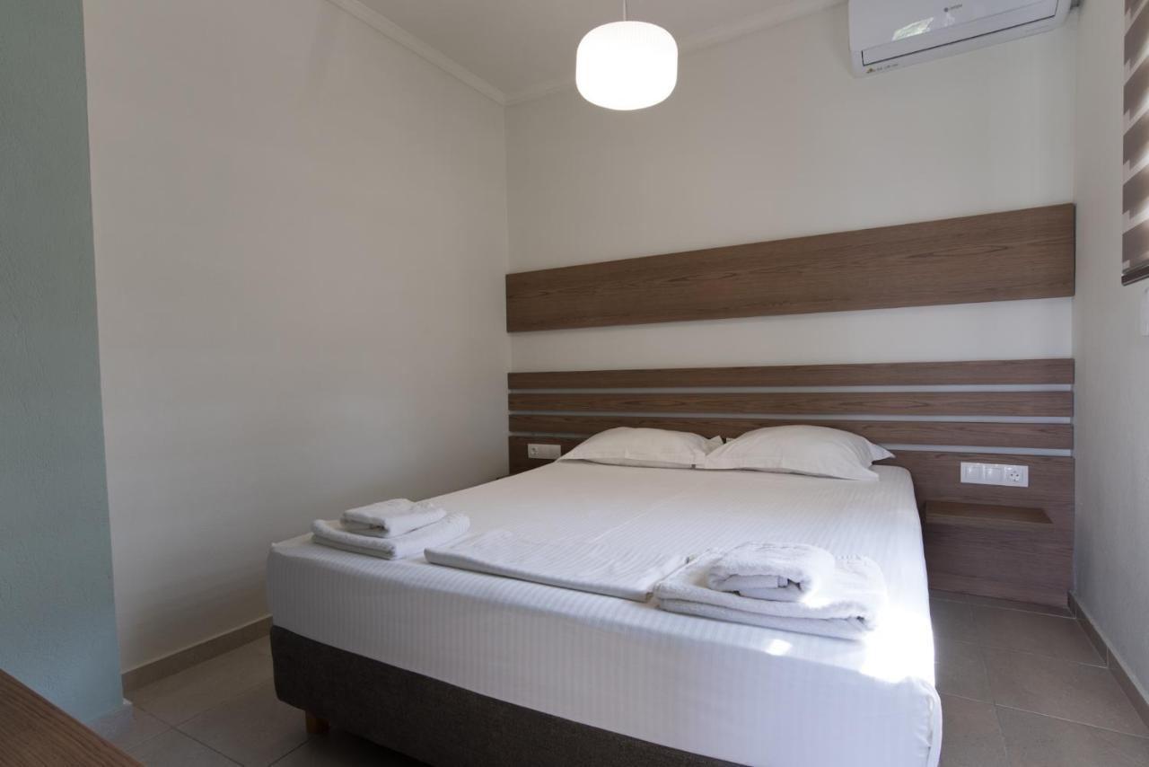 Vertigo Seaside Apartments Nikiti  Ngoại thất bức ảnh