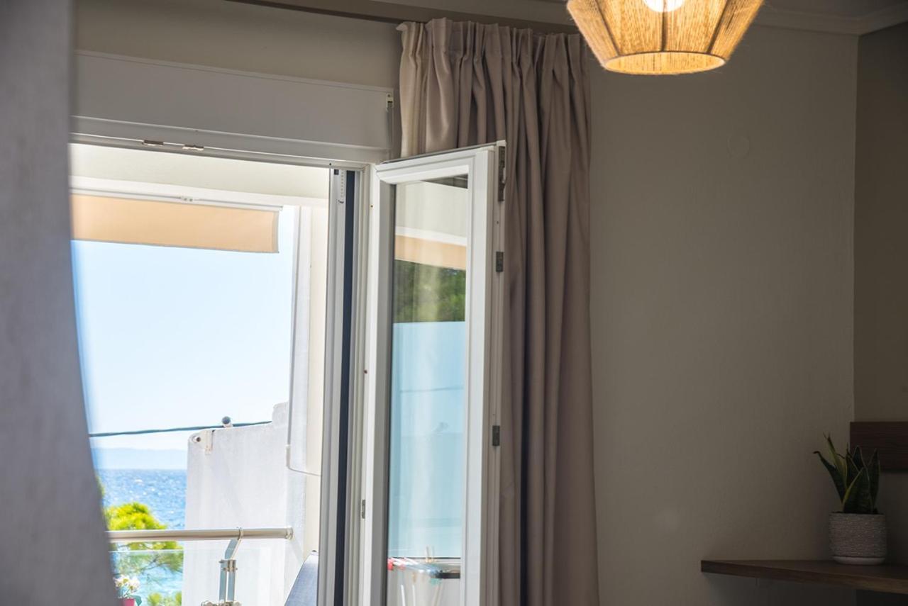 Vertigo Seaside Apartments Nikiti  Ngoại thất bức ảnh