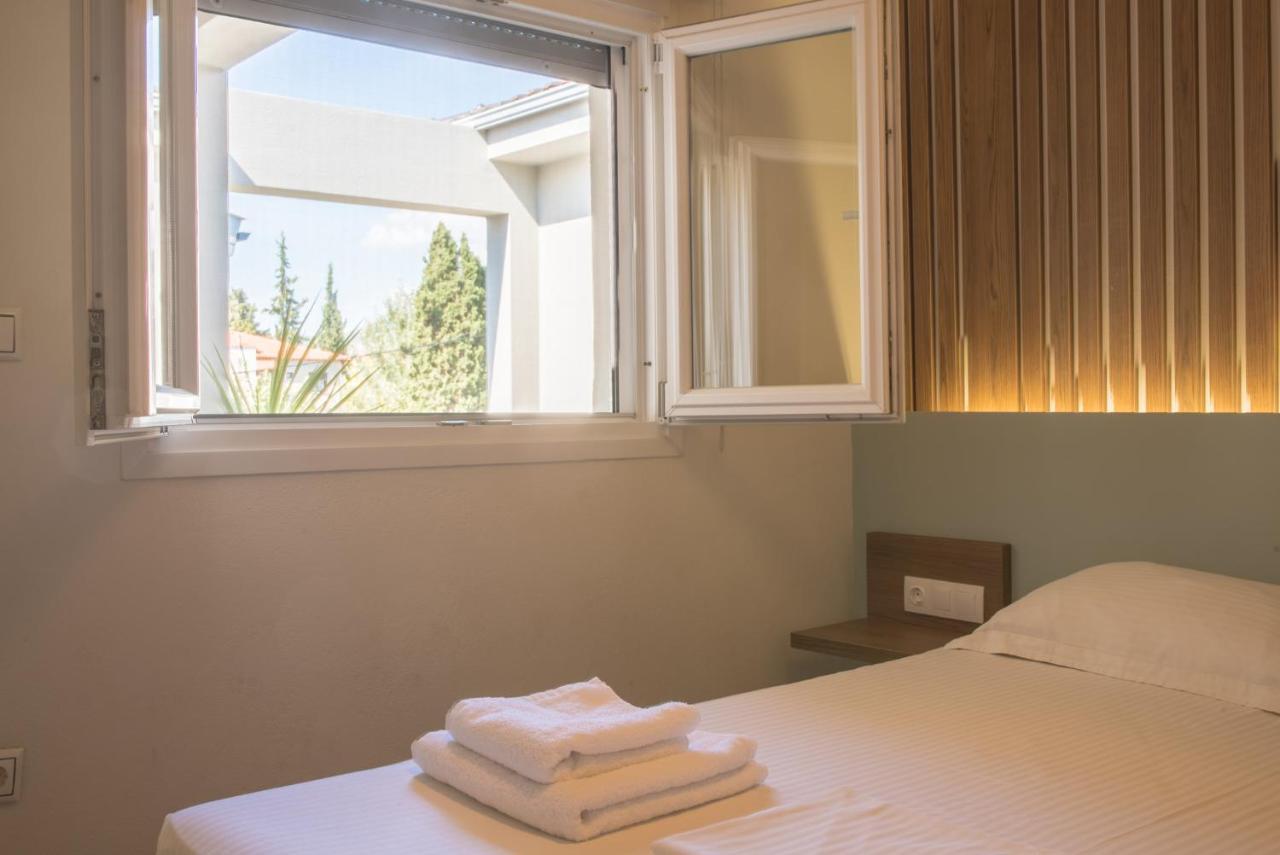 Vertigo Seaside Apartments Nikiti  Ngoại thất bức ảnh