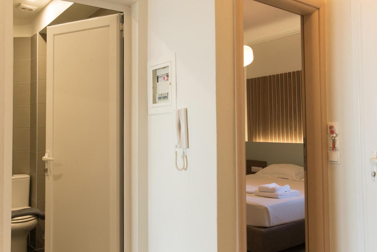 Vertigo Seaside Apartments Nikiti  Ngoại thất bức ảnh